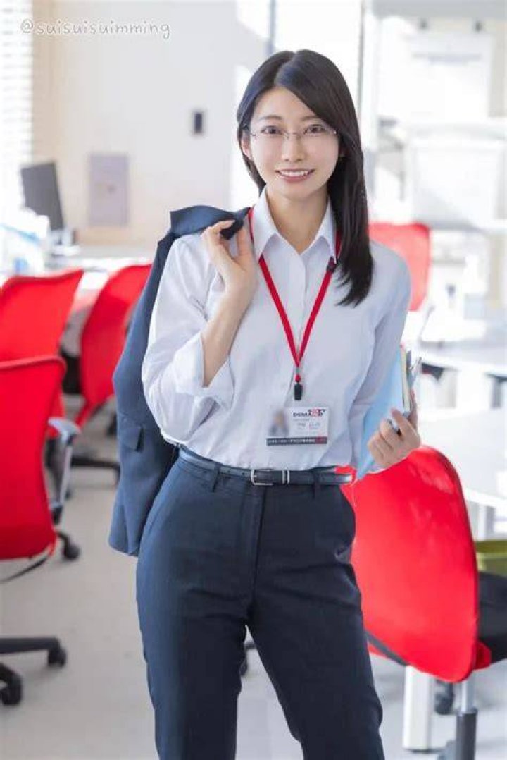 もりやよしの（守屋よしの）とは？SOD役員秘書からセクシー女優へ転身した話題の人物